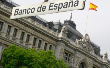 550791-l-exterieur-de-la-banque-d-espagne-a-madrid-en-2012 550791-l-exterieur-de-la-banque-d-espagne-a-madrid-en-2012