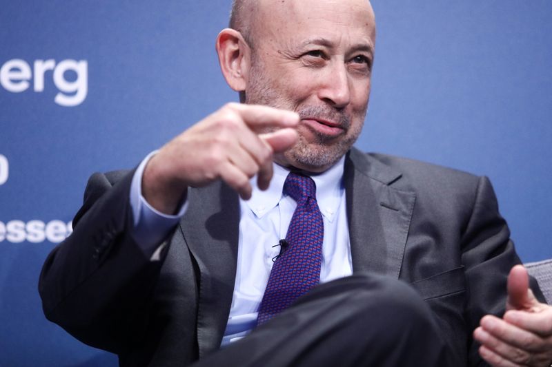 Lloyd Blankfein tacle les monnaies fiduciaires en faveur des crypto-monnaies plus consensuelles.