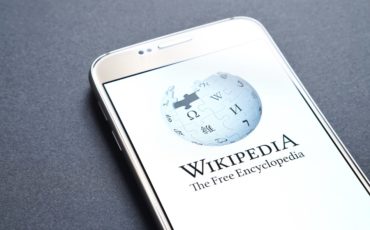 logo-wikipedia-écran-smartphone- logo-wikipedia-écran-smartphone-