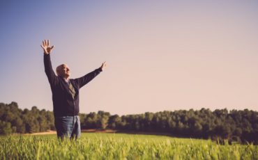 old-man-1520x1024 old-man-1520x1024