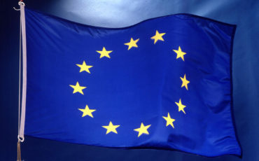 Drapeau-de-lUnion-européenne Drapeau-de-lUnion-européenne